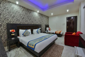 Hotel Noida International - opposite Mercedes Showroom Noida Sector 11